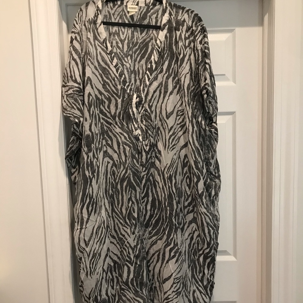 Beach coverup Sz M oversized